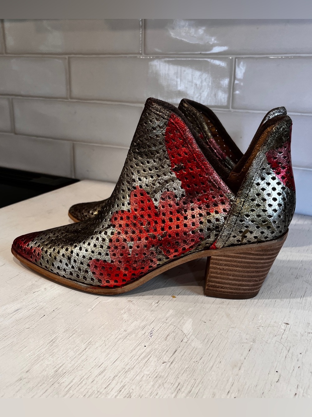 Unique Custom Foiled Floral Print Lucky Brand Larna Perforated Booties size 8.5